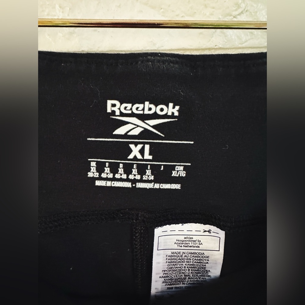 Reebok Black Leggings - Picture 3 of 3
